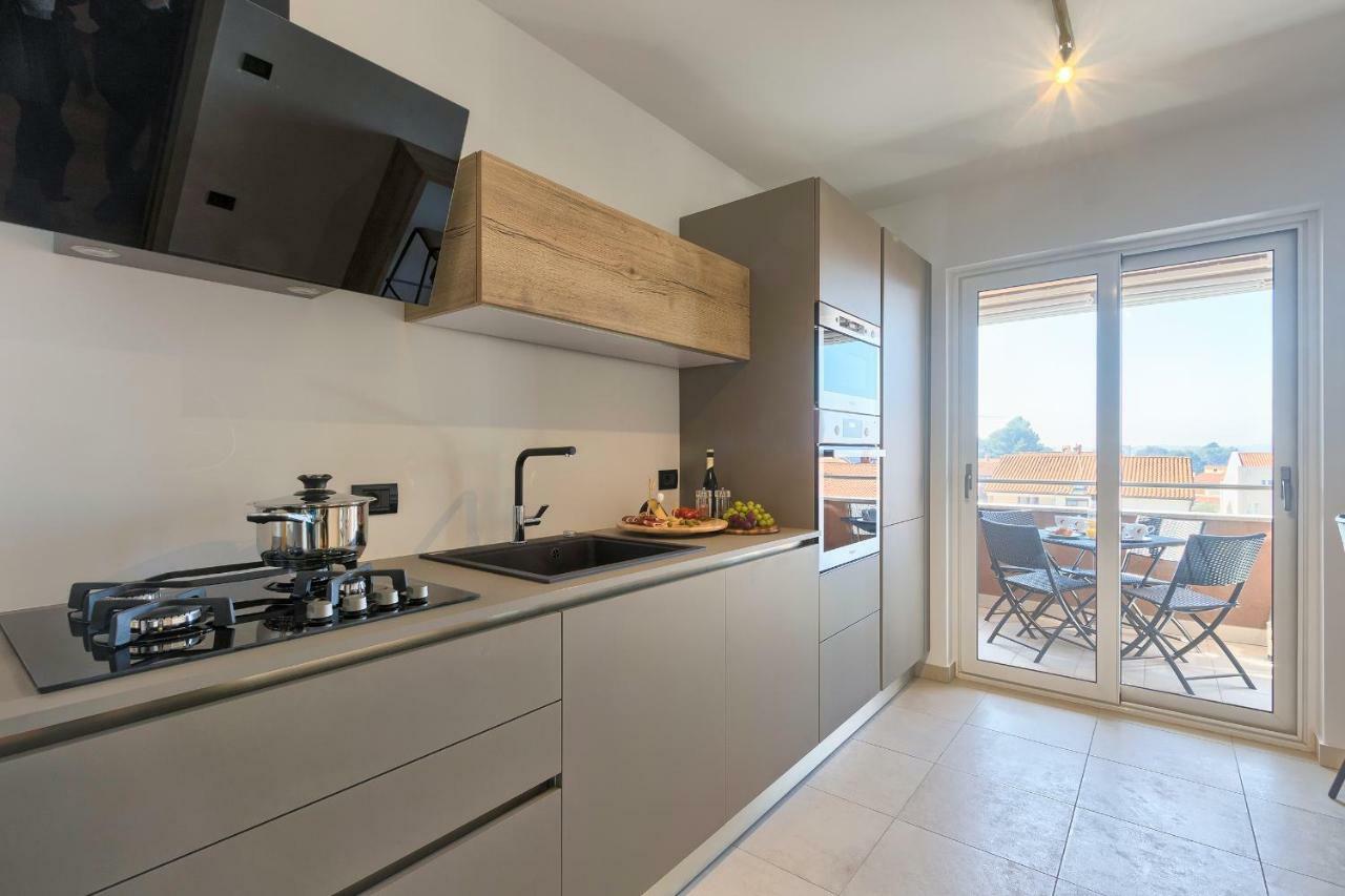 Adriatic Apartments 파자나 외부 사진